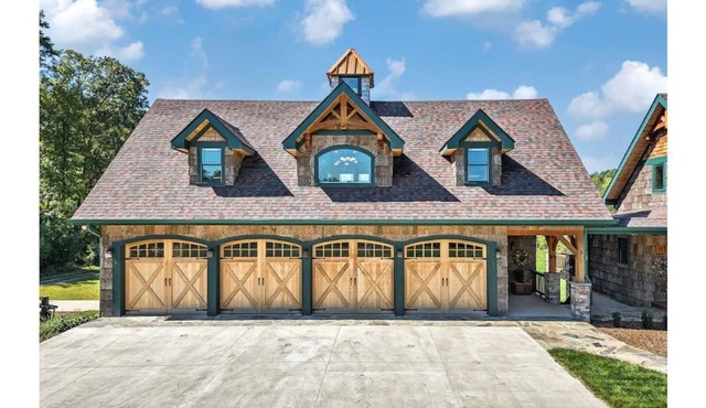 Incredible luxury apartment 15 min to Asheville!