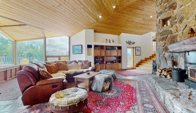 Incredible luxury estate with private pool, hot tub, grills, stone fireplaces