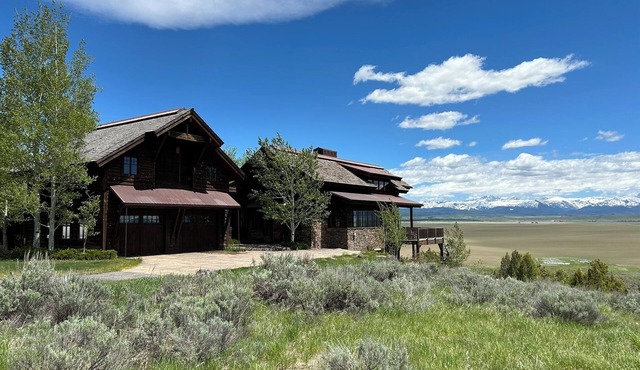 Incredible Luxury home with Stunning views of Grand Teton Mountains and Valley