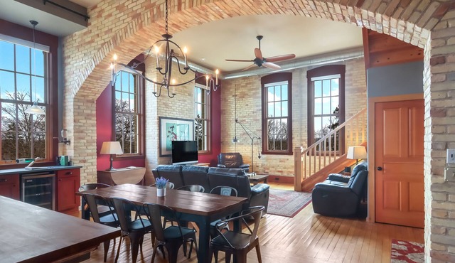 Incredible Luxury Suite in the Village