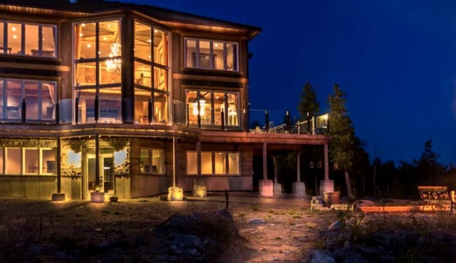 Incredible Luxury Waterfront Cottage on Lake Huron near Tobermory, Ontario