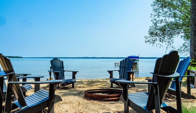 Incredible Mid-Century Modern Waterfront Home on West Bay, on M22 - Sleeps 12