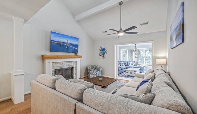 Incredible Modern Cottage by Sea. Amenity Access