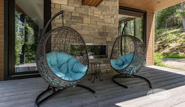 Incredible Modern 6 bdrm, 5 bath Open-Concept Cottage on Lovely Lake of Bays!