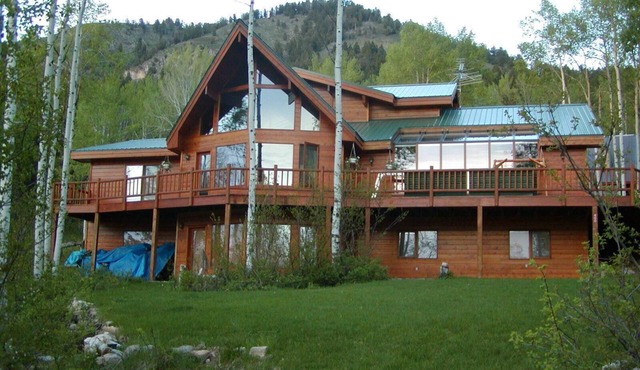 Incredible Mountain, Lake, and Golf Course Views, awesome Star-Filled nights.