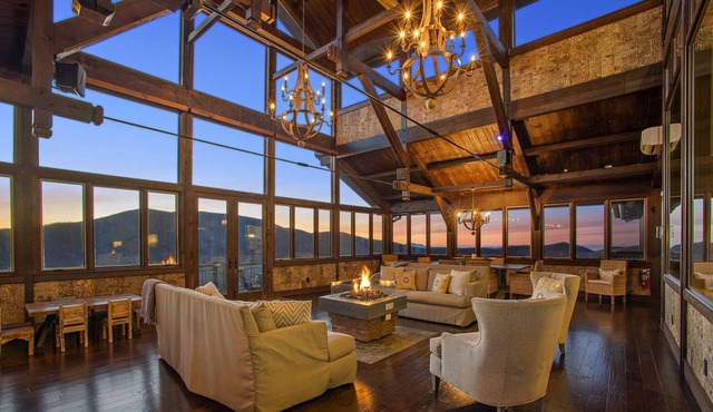 Incredible Mountain Home with Breathtaking Views