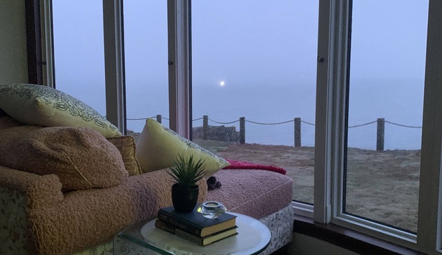 INCREDIBLE ocean cliff views at your doorstep on very private acreage + parking.