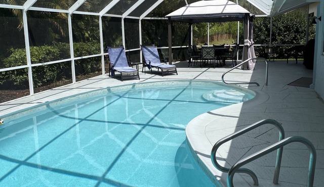 Incredible Remodeled Private Home, Heated Pool!