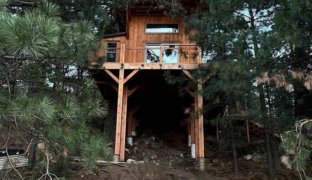 Incredible Timber Tree House with Wood-Fired Hot Tub Nestled in the Trees for a Unique Romantic Getaway in Moscow, Idaho