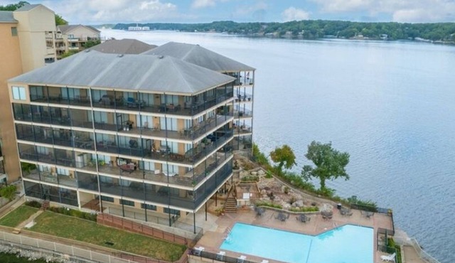 incredible view 3 bedroom balcony with boat option