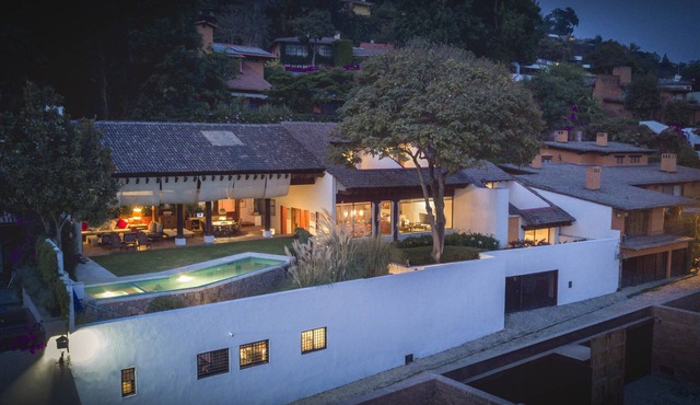 Incredible view. Luxury and comfort in a great location.