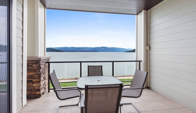 Incredible views! 3bd condo at Seasons Sandpoint!