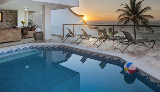 Incredible views over los muertos beach, Sky Suite B
