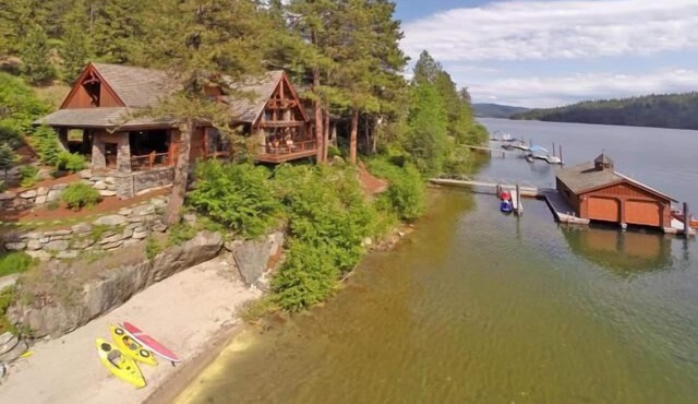 Incredible Waterfront Lodge for 20 on Lake Coeur d'Alene