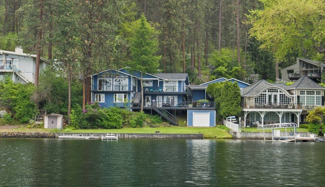 Incredible Waterfront Lakehouse on Liberty Lake