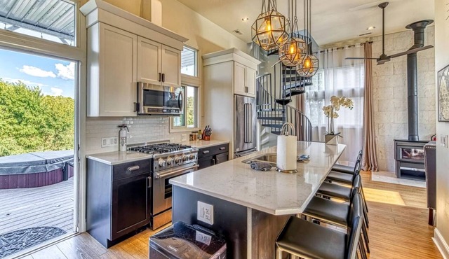 Incredible Waterfront Villa with Stunning Sights in Gary, Indiana