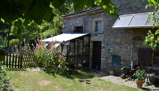 independent studio in house in the countryside