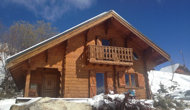 INDEPENDENT COTTAGE CHARM (you occupy the entire chalet) 3 *