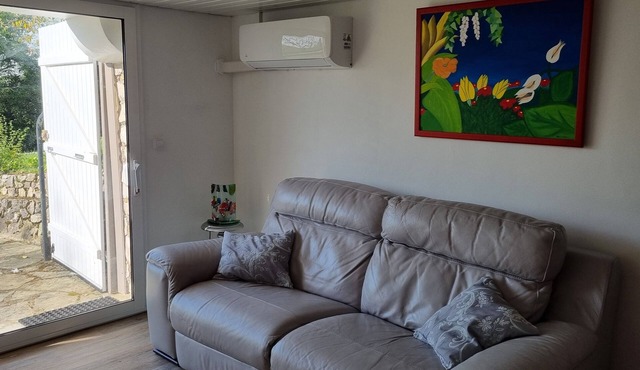 Independent studio, 32 m2, a few minutes from Préchacq and Dax