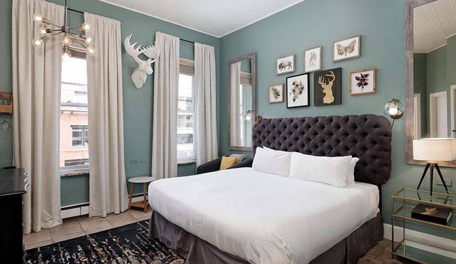 Independence Square 206 | Hotel Room with Central Location, Town Views, & Rooftop Hot Tub