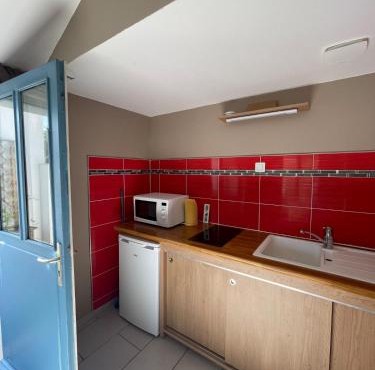 Independent 2 bedrooms with garden