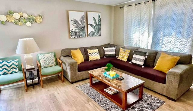 Independent 4 Bedroom House Near Columbus Downtown/OSU
