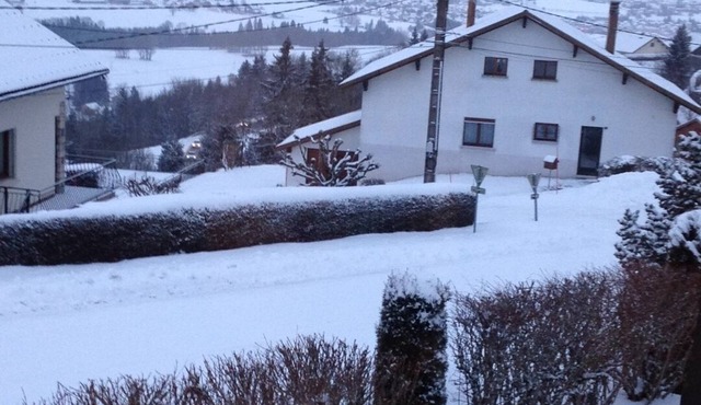 Independent accommodation with terrace overlooking Morteau