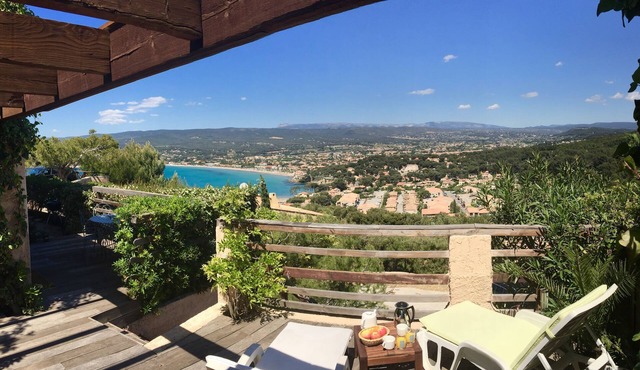 independent apartment on the ground floor