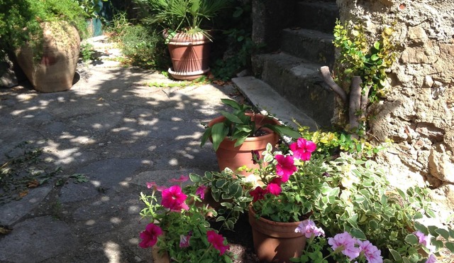 Independent apartment in a village house.