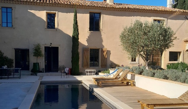 independent apartment in farmhouse in the countryside with swimming pool