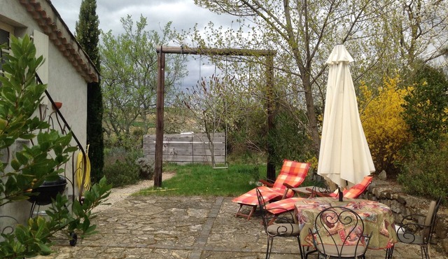 Independent apartment in the countryside, near rivers: canoe