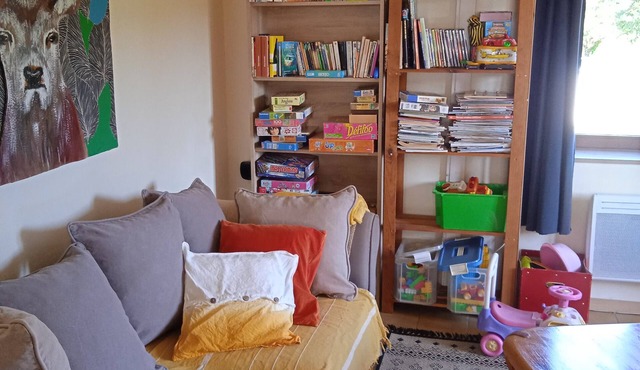 INDEPENDENT BED & BREAKFAST CAMPAIGN COMFORT QUIET linen provided table tennis games