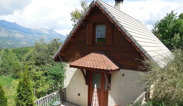 Independent chalet in the mountains