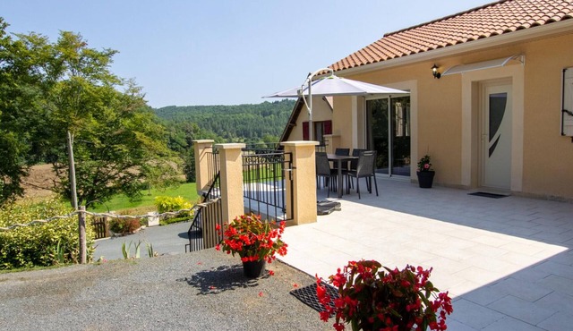 Independent house with Wi-Fi and parking in Auriac-du-Périgord