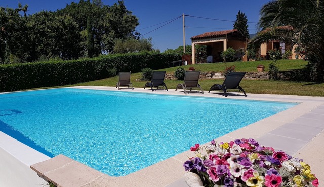 Independent Villa with Large Pool and Summer Kitchen