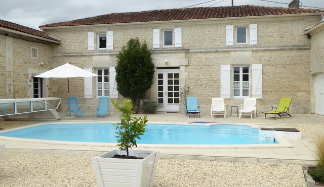 Independent house between Angoulême and Cognac