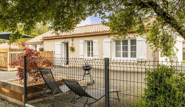 Independent Cottage with Garden and Wifi, 12 km from Beaches