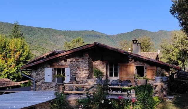 Independent Gîte at Mas De La Rode in the Forest with Private Outdoor Space and Parking