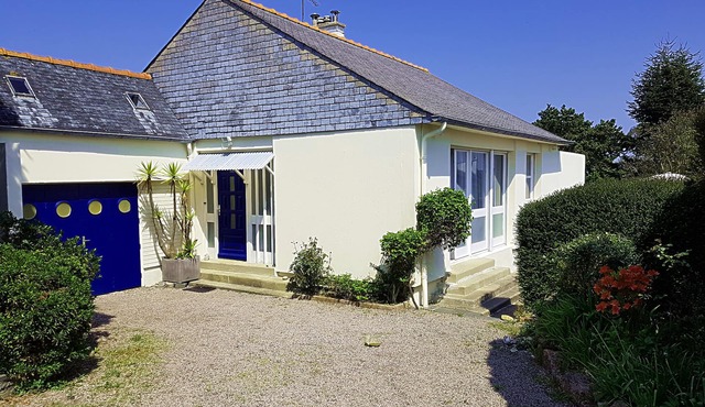 Independent gîte in the center of Perros ~ Beach on foot ~ enclosed garden