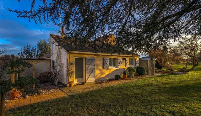 Independent house with terrace and private parking