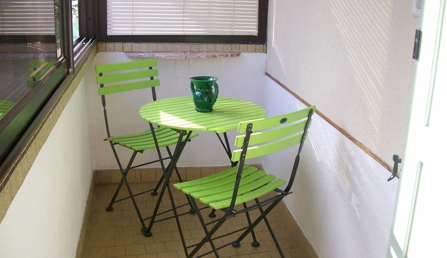 independent house VALS les BAINS located in a quiet area.