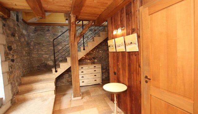 Independent house on property in the heart of the village of Amancy - 74800