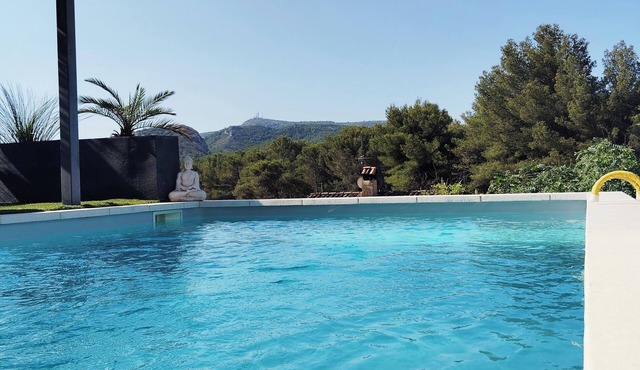 Independent room with kitchenette, pool access OPTIONAL