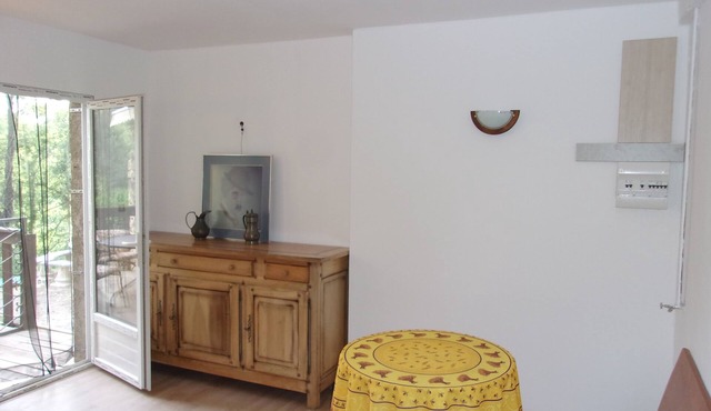 Independent Studio for 2/3 people in Bagnols en Forêt