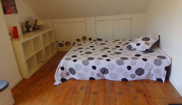 independent studio in villa