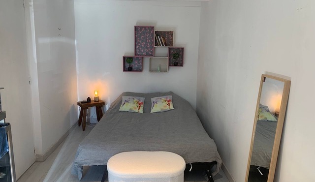 Independent studio + garden/pool on request