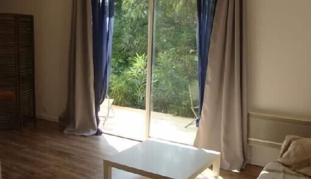 Independent studio rental HYERES For 2 Persons (In House) Setting Bucolic