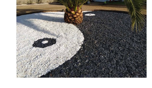 Independent suite in private house. Calm neighborhood.