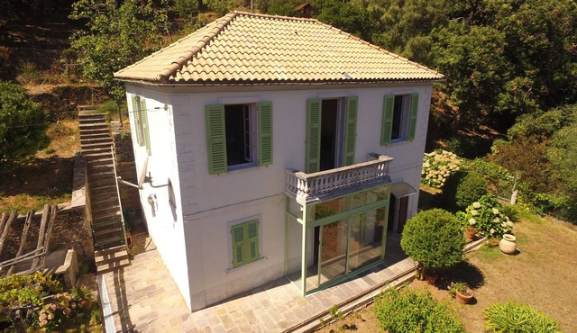 Independent villa with private garden in Cap Corse, between sea and forest