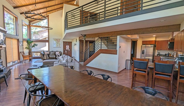 Indian 3 - Hot Tub, SHARC, Huge Deck, Pool Table